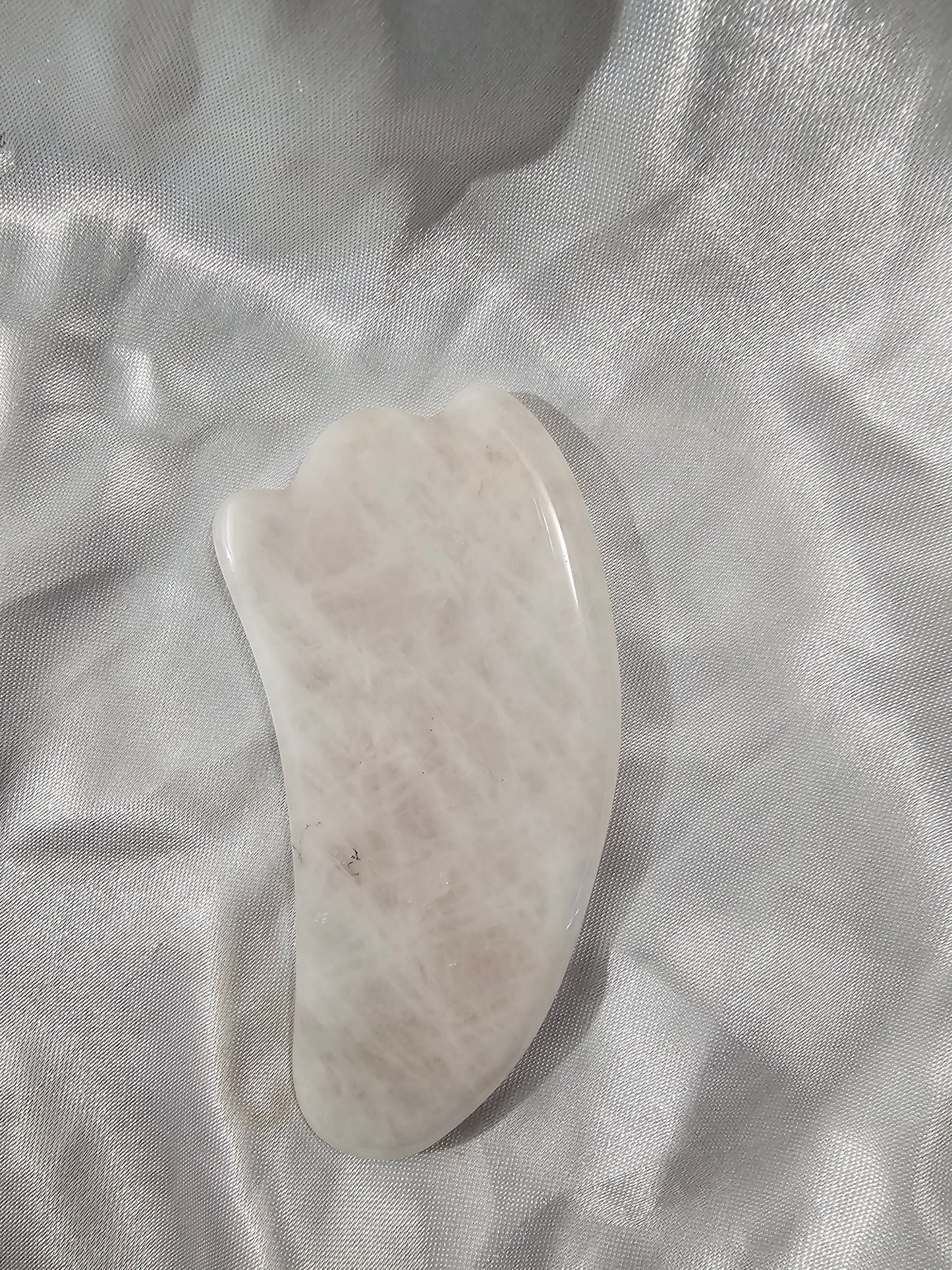 Rose Quartz Gua-sha Massage Aid