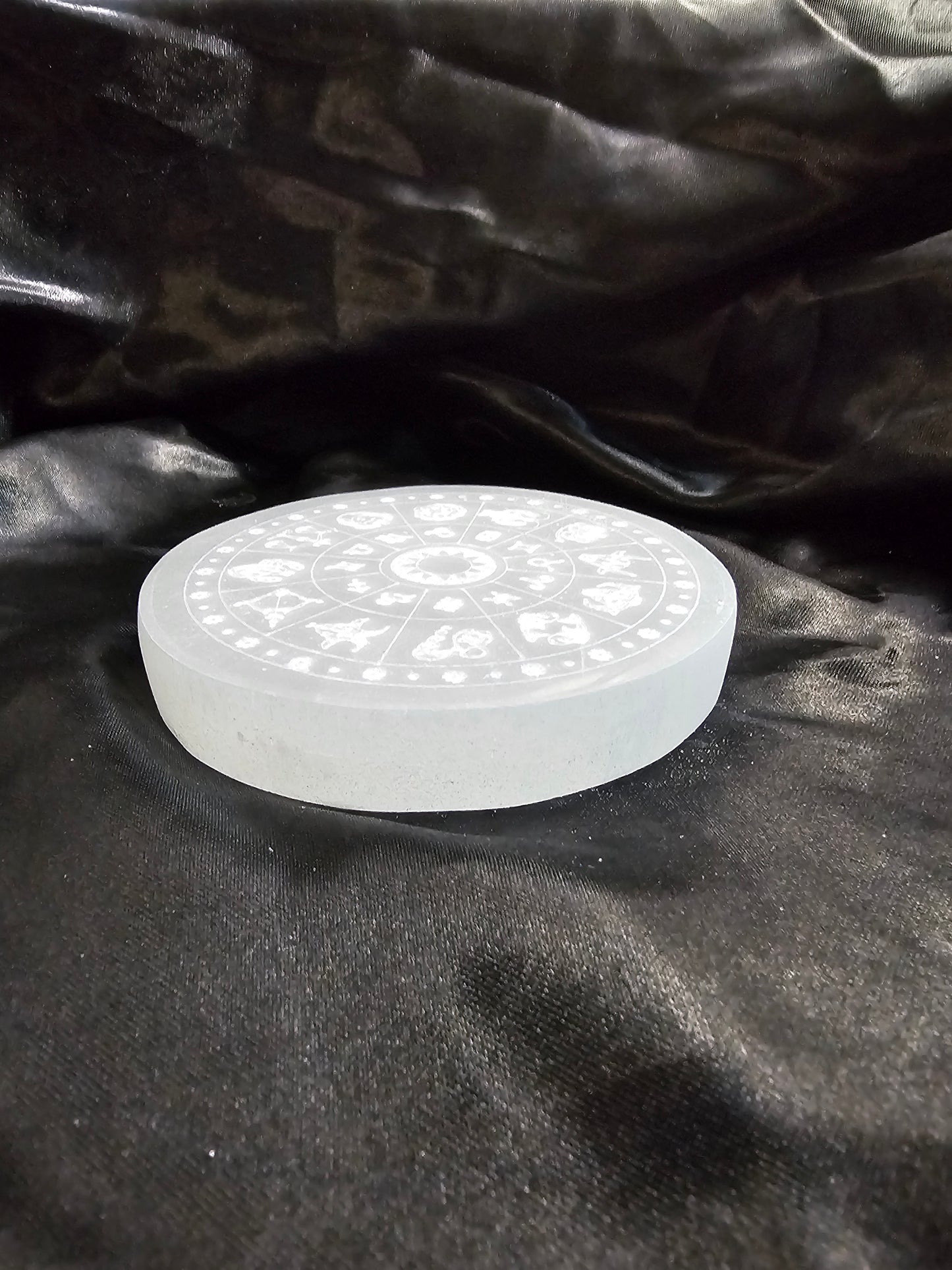 Zodiac - Round - 4" Selenite Charging Plate