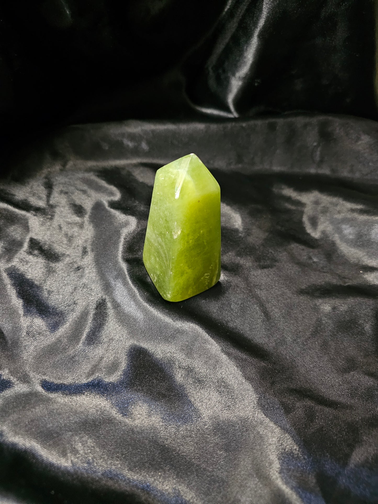 Obelisk / Tower - Jadeite