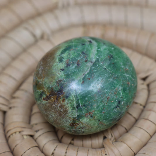 Chrysoprase Palm Stone