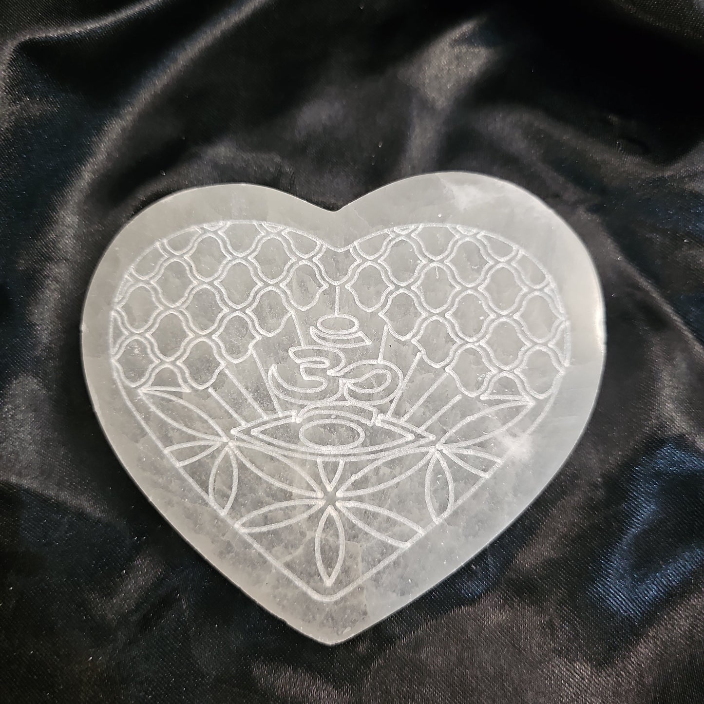 OM Symbol Heart - 5 1/2" Selenite Charging Plate