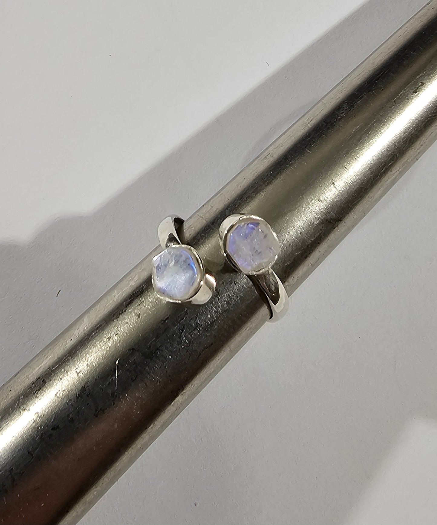 Sterling Silver Adjustable Ring - Rainbow Moonstone - Flat