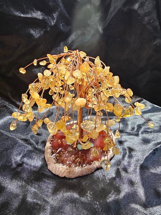 Citrine Crystal Willow Tree w/Copper Tree Trunk and Branches. Along with Green Aventurine at Roots