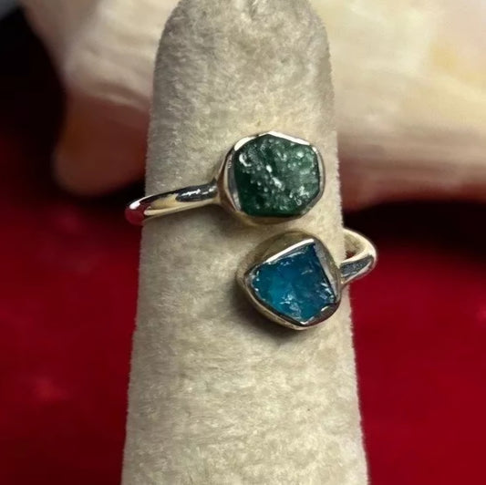 Sterling Silver Adjustable Ring - Emerald / Blue Apatite - Nugget