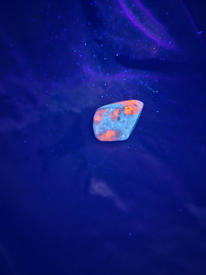 Free Form, small - Purple Hackmanite