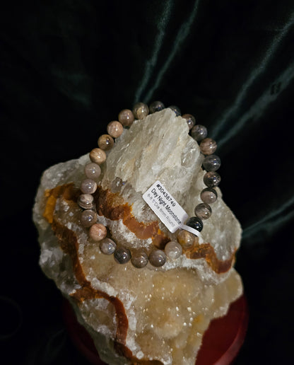 Day N Night Moonstone Bracelet – 8–9.5mm Natural Stone Beads – 8–9.5" Stretch Fit