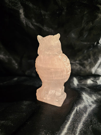 🦉 Rose Quartz Owl