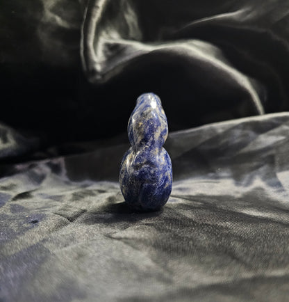 Hand‑Carved Sodalite Skull with Bird Totem | Metaphysical Crystal Carving