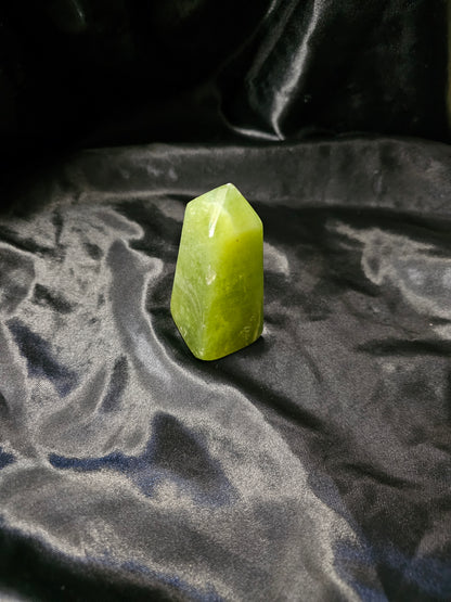 Obelisk / Tower - Jadeite