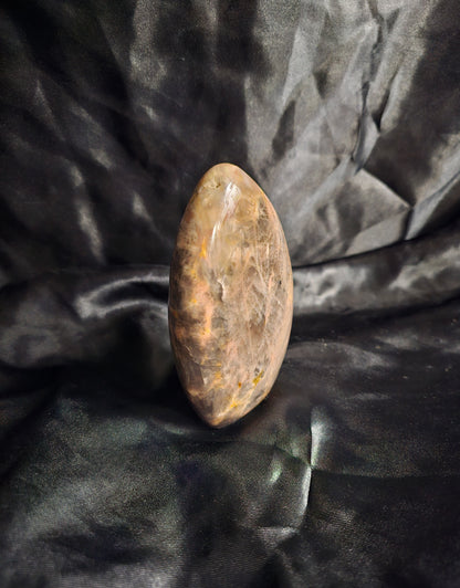 🌓 Black & Peach Moonstone Freeform