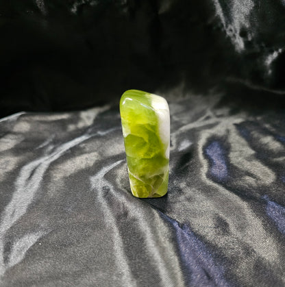 small Free Form - Jadeite