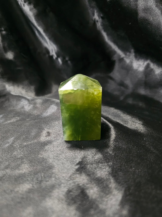 Obelisk / Tower - Jadeite