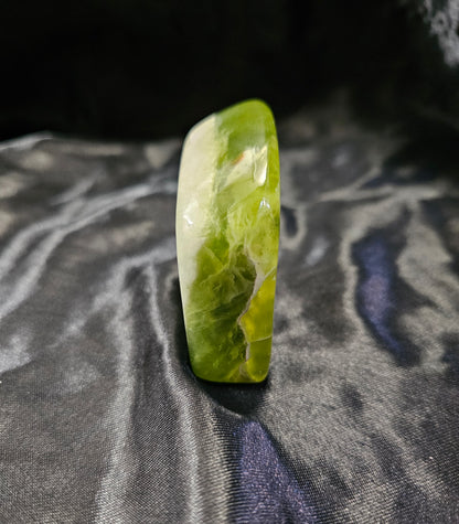 small Free Form - Jadeite