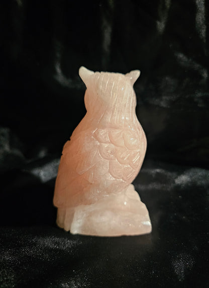 🦉 Rose Quartz Owl