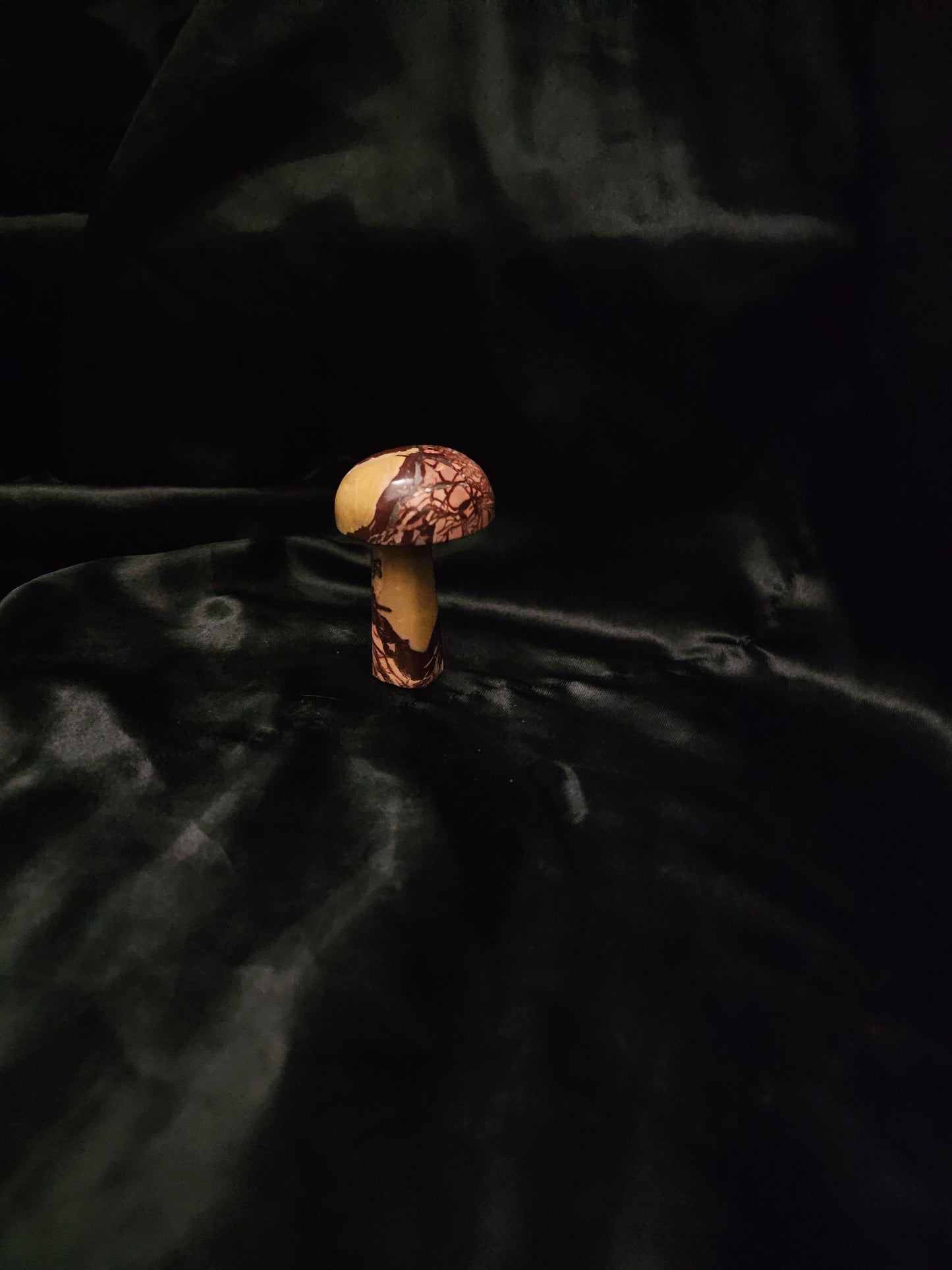 Mookaite Mushroom